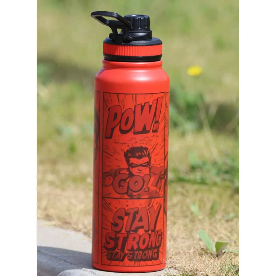 Superhero Comic Water Bottle – 1L Red Stainless Steel, “POW! GO! STAY STRONG” Print – BPA-Free Insulated Flask for Gym, Fitness & Everyday Use – Leakproof Bottle for Men & Boys